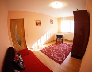 Inchiriere apartament 3 camere, in Gheorgheni, zona Politia Rutiera