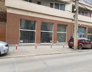 Espace Commercial à louer dans Cluj-napoca, zone Centru