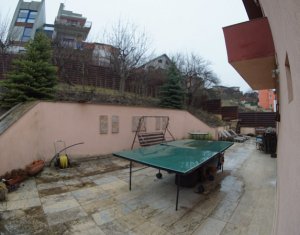 Casa individuala, 4 camere, piscina exterioara, 1200 mp teren, Andrei Muresanu