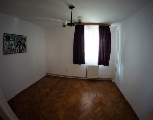 Lakás 4 szobák kiadó on Cluj-napoca, Zóna Manastur