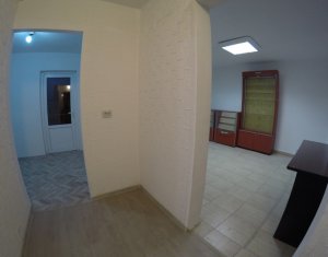 Bureau à louer dans Cluj-napoca, zone Manastur