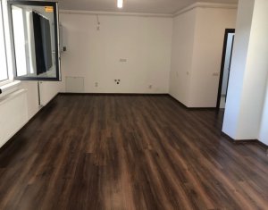 Commercial space for rent in Floresti