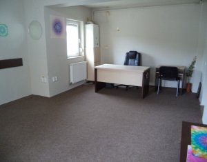 Commercial space for rent in Floresti
