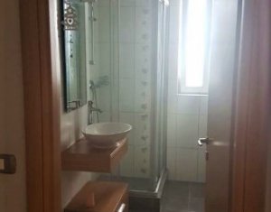 Apartament cu 4 camere, spatios, etaj intermediar, parcare, zona Calea Turzii