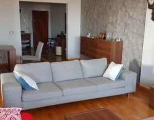 Appartement 4 chambres à louer dans Cluj-napoca, zone Zorilor