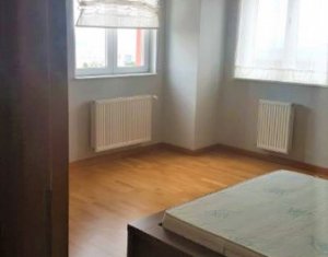 Apartament cu 4 camere, spatios, etaj intermediar, parcare, zona Calea Turzii