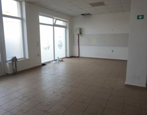 Commercial space for rent in Floresti