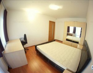 Apartment 4 rooms for rent in Cluj-napoca, zone Centru