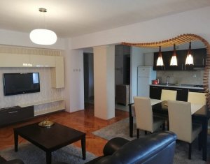 Apartament 4 camere 100mp, etaj intermediar, Centru 