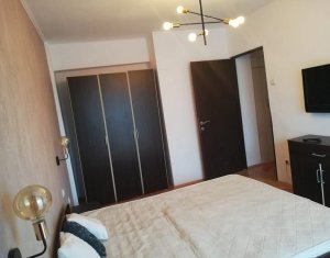 Apartament 4 camere 100mp, etaj intermediar, Centru 