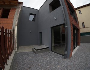 Maison 4 chambres à louer dans Cluj-napoca, zone Gruia