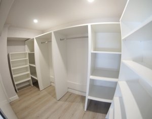 Appartement 4 chambres à louer dans Cluj-napoca, zone Centru