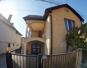 House 7 rooms for rent in Cluj-napoca