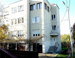 Apartament cu 4 camere, 105 mp, zona Andrei Muresanu, cu gradina