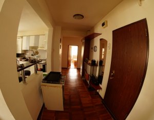 Apartment 4 rooms for rent in Cluj-napoca, zone Manastur