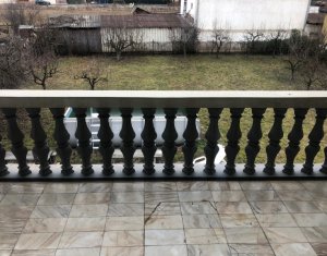 House 5 rooms for rent in Floresti