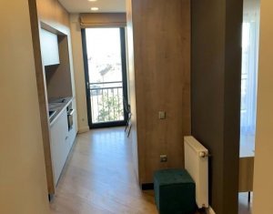 Apartament 2 camere, balcon, LUX, zona Mihai Viteazu