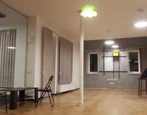 Bureau à louer dans Cluj-napoca, zone Centru