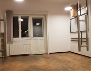 Bureau à louer dans Cluj-napoca, zone Centru