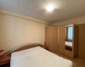 Apartament cu 2 camere, strada Plopilor, zona Lukoil