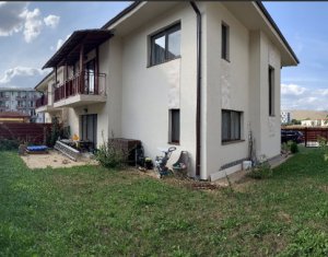 House 4 rooms for rent in Floresti