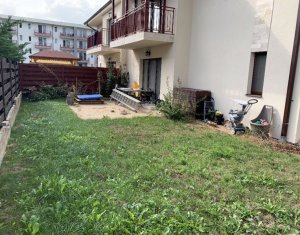 House 4 rooms for rent in Floresti