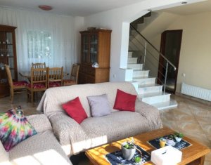 House 4 rooms for rent in Sannicoara, zone Centru