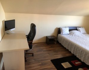 House 4 rooms for rent in Sannicoara, zone Centru