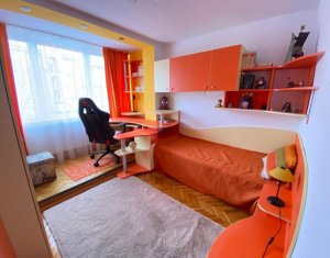 Inchiriere apartament 4 camere decomandate, Gheorgheni, b-dul Nicolae Titulescu