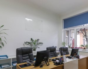 Bureau à louer dans Cluj-napoca, zone Centru