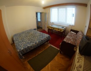 Apartment 4 rooms for rent in Cluj-napoca