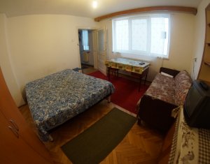 Casa cu 4 apartamente in Baciu, 110mp