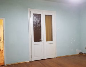 Casa individuala 70mp cu teren 300mp, zona Cartea Funciara