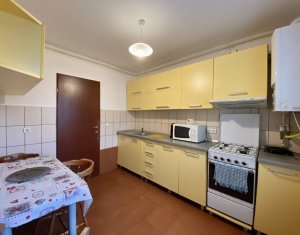 Inchiriere apartament 3 camere decomandate, 2 bai, Calea Floresti