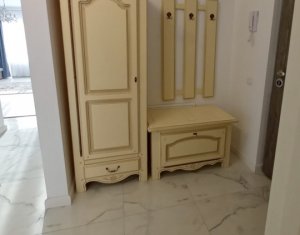 Apartament la prima inchiriere, 2 camere plus garaj, strada Soporului