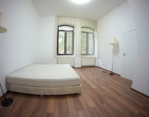 House 4 rooms for rent in Cluj-napoca, zone Centru