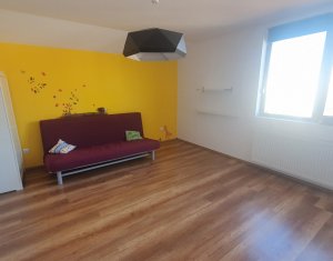 House 4 rooms for rent in Floresti