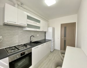 Apartament 2 camere decomandate, zona magazin Diego, garaj si boxa