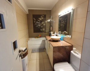 Apartament cu 3 camere, modern, mobilat si utilat, Valea Garbaului