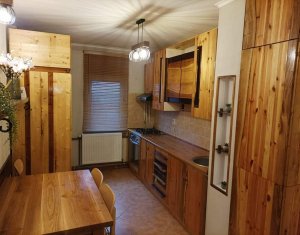 Appartement 4 chambres à louer dans Cluj-napoca, zone Manastur