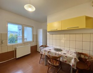 Inchiriere apartament 3 camere decomandate, 2 bai, Calea Floresti