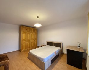 Inchiriere apartament 3 camere decomandate, 2 bai, Calea Floresti