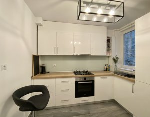 Apartament 3 camere, 2 bai, zona ultracentrala, ideal studenti UMF