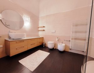 Appartement 4 chambres à louer dans Cluj-napoca, zone Centru