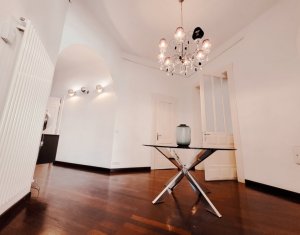 Appartement 4 chambres à louer dans Cluj-napoca, zone Centru