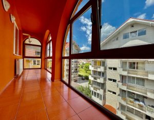 Apartament 3 camere, situat in Buna Ziua, zona Fagului