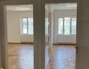 Birou 3 incaperi, 74mp, renovat, str. Petru Maior, langa Primarie 