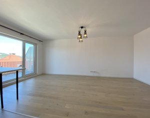 Appartement 3 chambres à louer dans Cluj-napoca, zone Centru