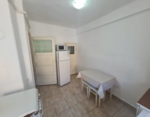Apartament 2 camere, pentru investiti cat si pentru locuit ,Pta Mihai Viteazu