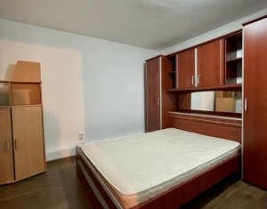 Inchiriere apartament 3 camere, demisol, zona UMF